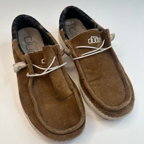 Hey Dude Wally Funk Woody Corduroy Slip Ons - Picture 1 of 7